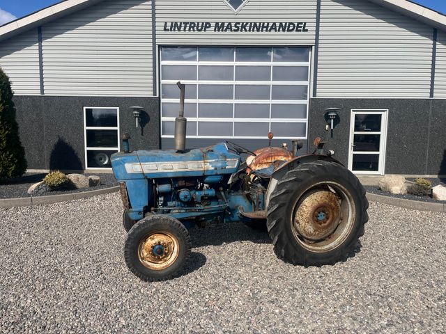 Ford 3000