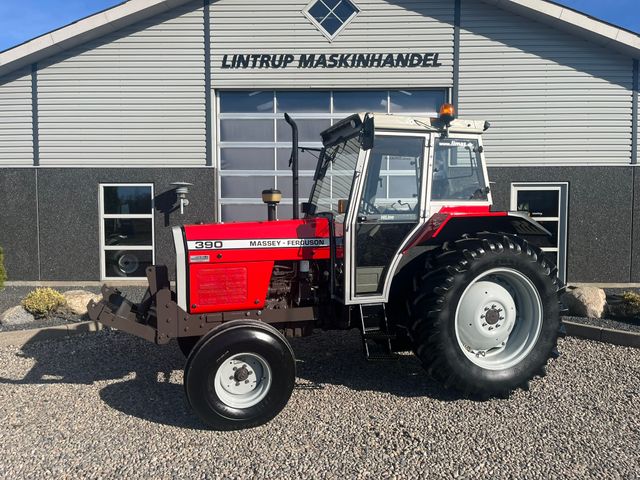 Massey Ferguson 390