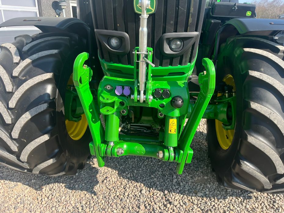John Deere 6195R Ultimate Edition, CommandPro, Meget velholdt traktor - Traktorer - Traktorer 4 wd - 9