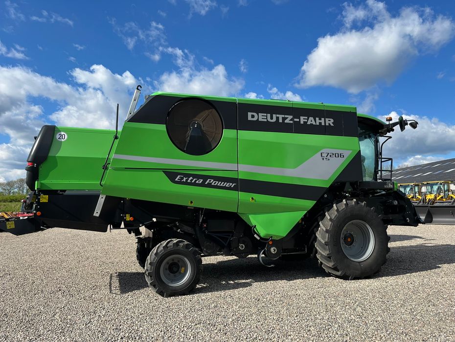 Deutz-Fahr C7206 With 24feed - 7.2m header. New and unused Combine together with 7.2m header - Høstmaskiner - Mejetærskere - 18