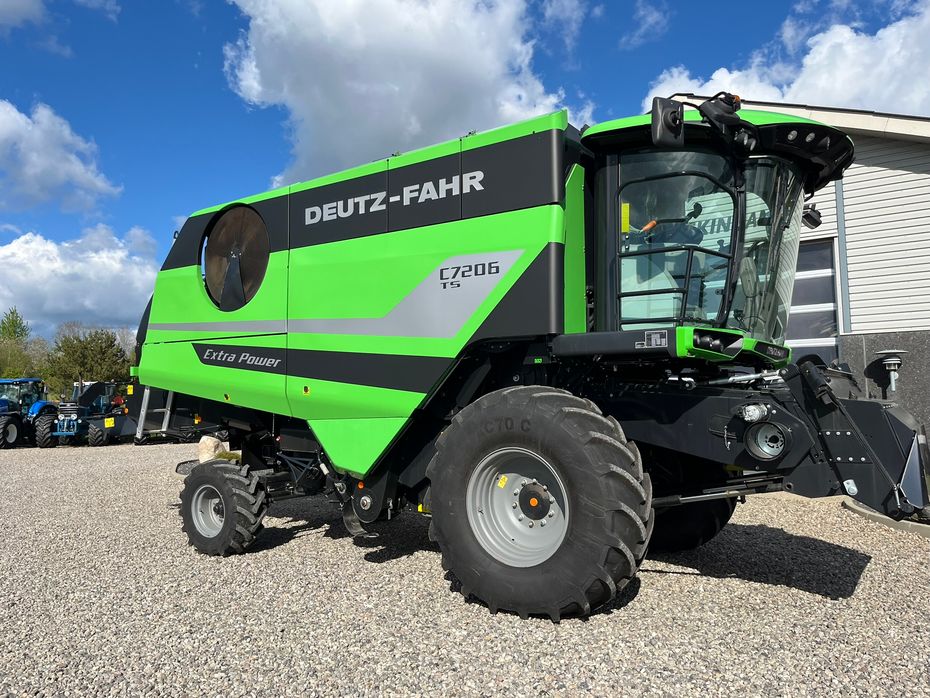 Deutz-Fahr C7206 With 24feed - 7.2m header. New and unused Combine together with 7.2m header - Høstmaskiner - Mejetærskere - 8