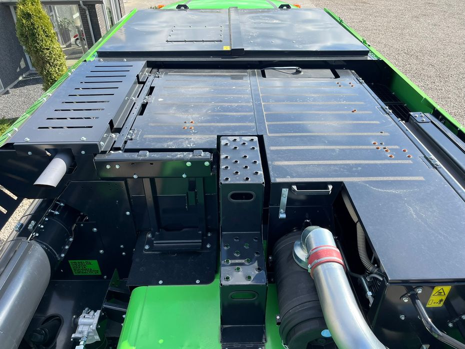 Deutz-Fahr C7206 With 24feed - 7.2m header. New and unused Combine together with 7.2m header - Høstmaskiner - Mejetærskere - 23