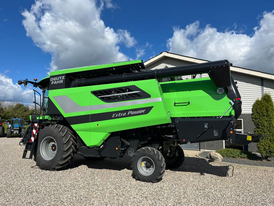 Deutz-Fahr C7206 With 24feed - 7.2m header. New and unused Combine together with 7.2m header - Høstmaskiner - Mejetærskere - 13
