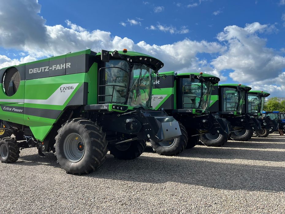 Deutz-Fahr C7206 With 24feed - 7.2m header. New and unused Combine together with 7.2m header - Høstmaskiner - Mejetærskere - 2