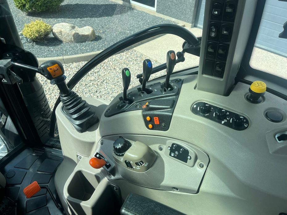 Case IH Farmall 90A ACTIVEDrive 4 Kun 131 timer - Traktorer - Traktorer 4 wd - 6