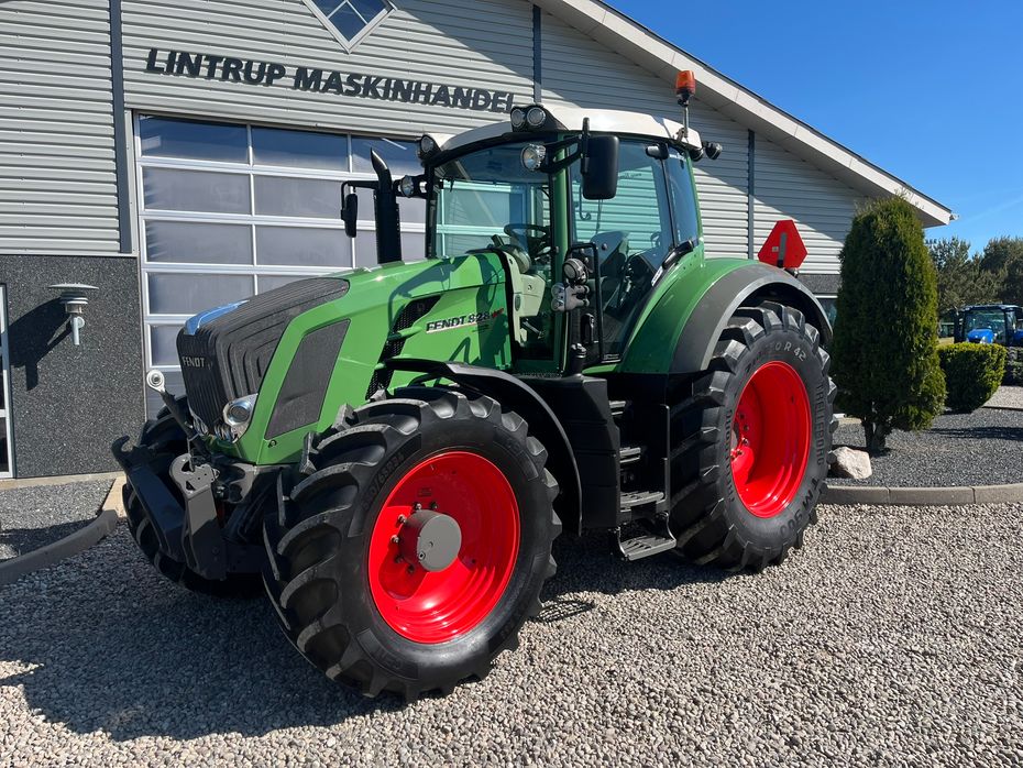 Fendt 828 Profi model.  Meget flot traktor med nye fordæk. - Traktorer - Traktorer 4 wd - 2