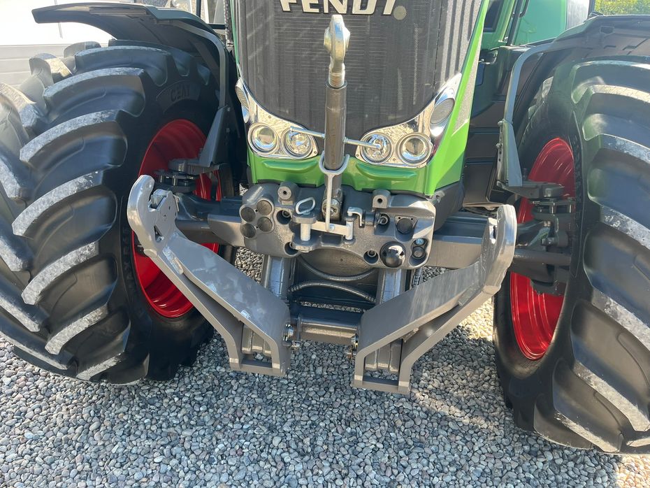 Fendt 828 Profi model.  Meget flot traktor med nye fordæk. - Traktorer - Traktorer 4 wd - 4