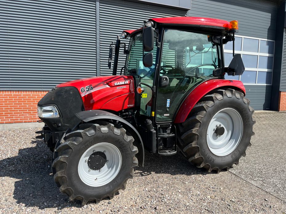 Case IH Farmall 65A - Traktorer - Traktorer 4 wd - 1