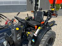 Solis S26 6+2 gearmaskine Limited Edition i sort med brede hjul og Fuldhydraulisk frontlæsser - Traktorer - Traktorer 4 wd - 6