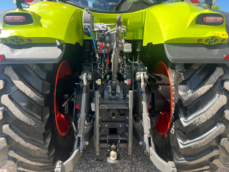 CLAAS Axion 960 Med GPS anlæg og stor dæk montering. Dansk traktor fra ny - Traktorer - Traktorer 4 wd - 5