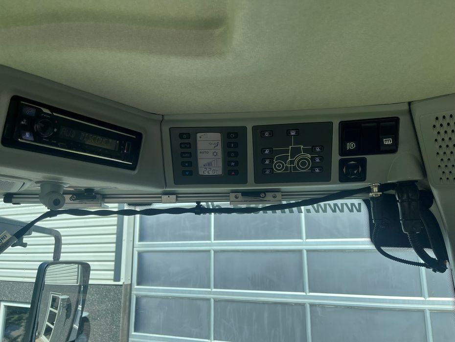 CLAAS Axion 960 Med GPS anlæg og stor dæk montering. Dansk traktor fra ny - Traktorer - Traktorer 4 wd - 8