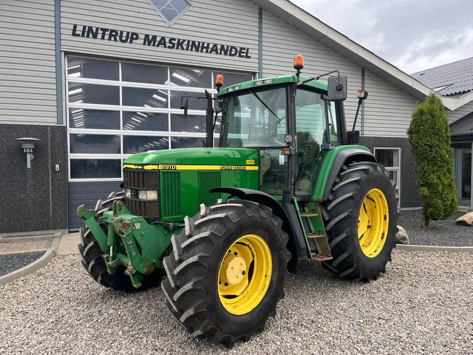John Deere 6910 TLS, AutoQurd, Hjørnestops computer og frontlift - Traktorer - Traktorer 4 wd - 2