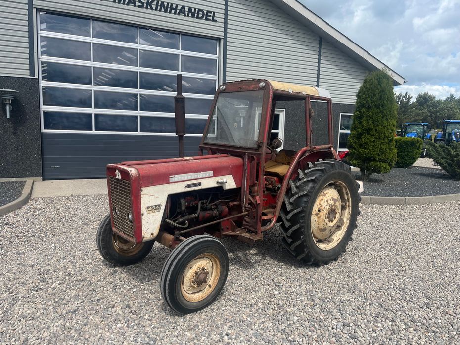 IH 434 - Traktorer - Traktorer 2 wd - 2
