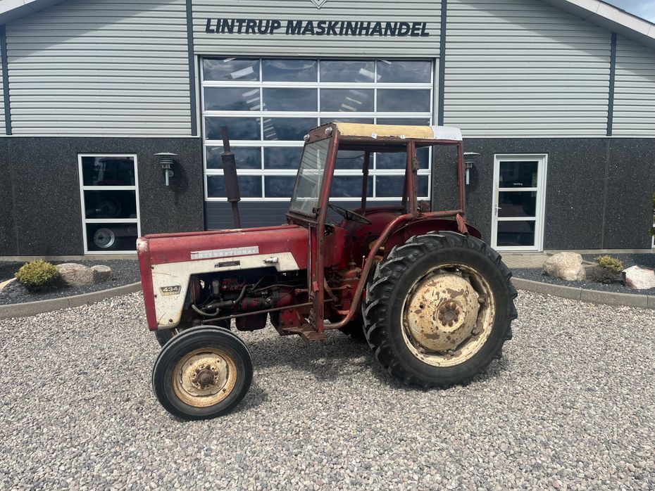 IH 434 - Traktorer - Traktorer 2 wd - 1