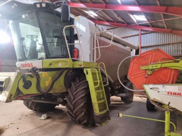 CLAAS LEXION 520