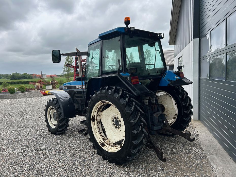 New Holland 7840 SLE turbo - Traktorer - Traktorer 4 wd - 3