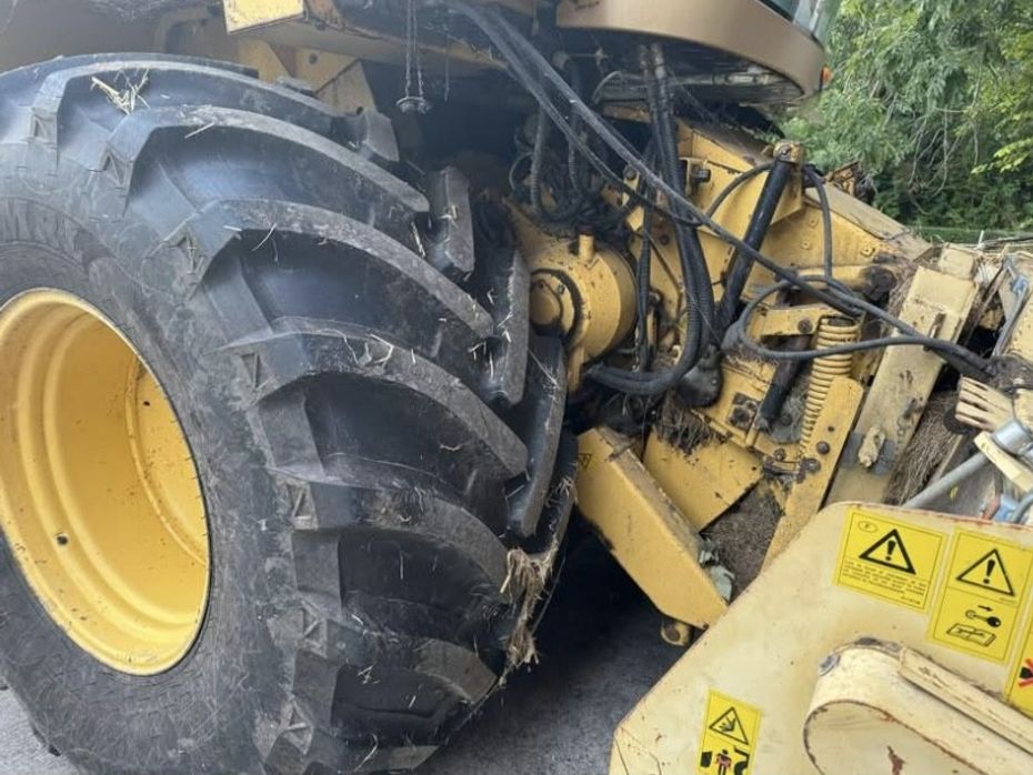 New Holland FX375 - Høstmaskiner - Selvkørende finsnittere - 8