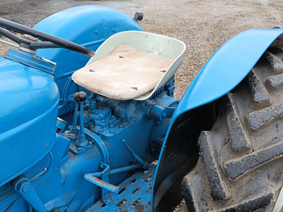 Fordson SUPER DEXTA - Traktorer - Traktorer 2 wd - 6