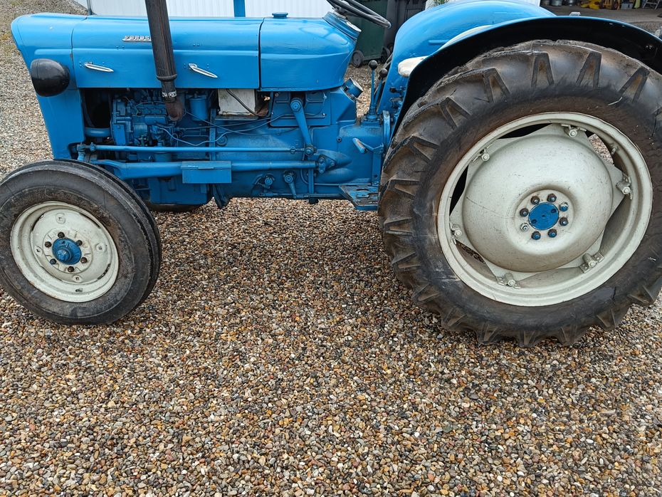 Fordson SUPER DEXTA - Traktorer - Traktorer 2 wd - 5