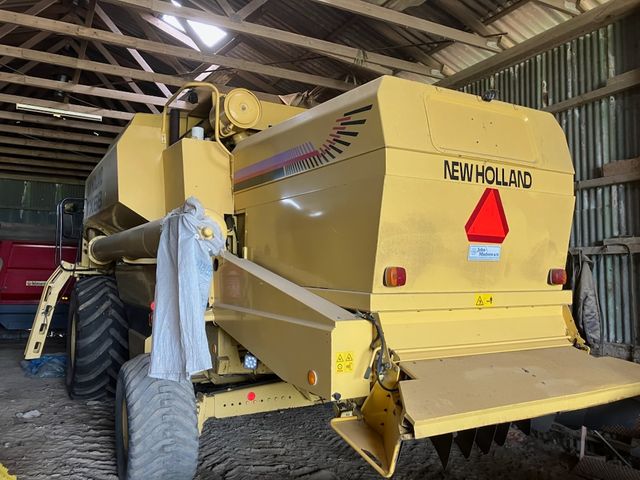 New Holland TX68