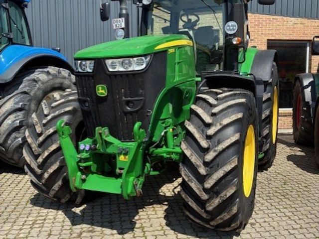 John Deere 7310R