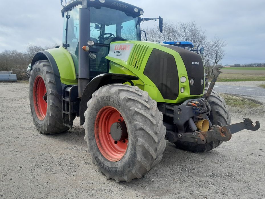 CLAAS Axion 840 CMatic med front pto. Cmatic - Traktorer - Traktorer 4 wd - 1