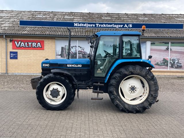 New Holland 8340