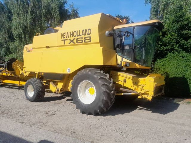 New Holland TX68