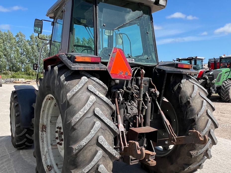 Massey Ferguson 3095 Autotronic - Traktorer - Traktorer 4 wd - 4