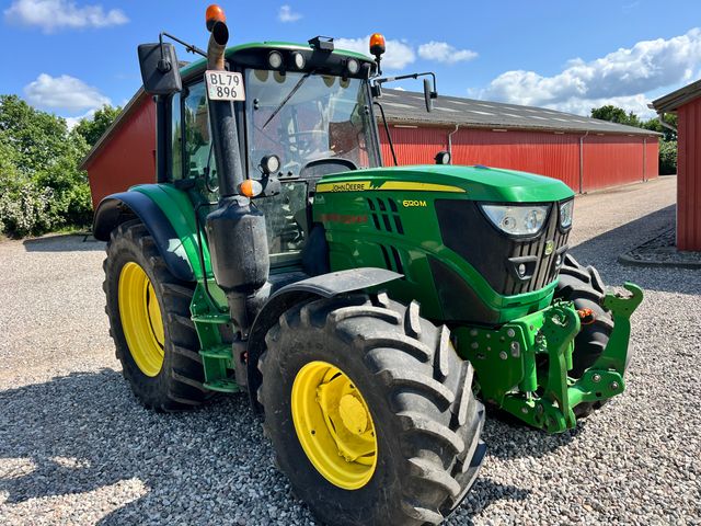 John Deere 6120 M