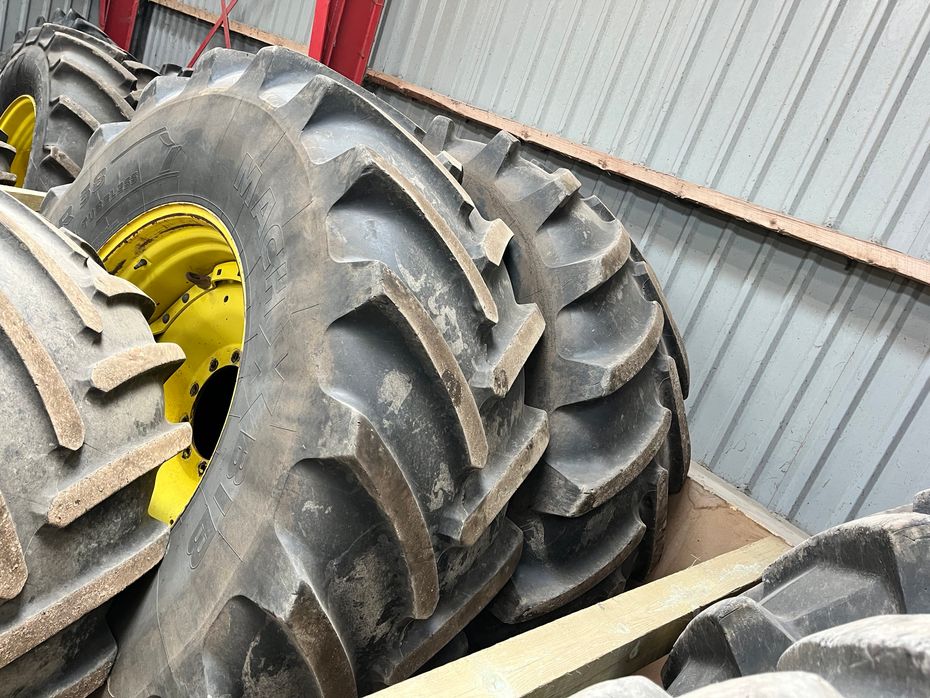 John Deere 6215R - Traktorer - Traktorer 4 wd - 5