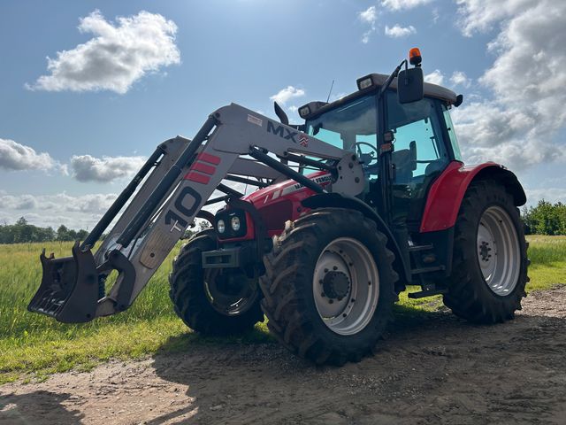 Massey Ferguson 5455 DYNA 4