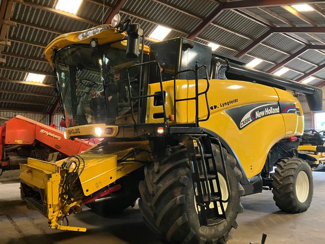 New Holland CX 880
