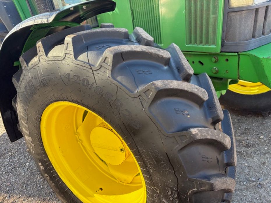 John Deere 6910 - Traktorer - Traktorer 4 wd - 5