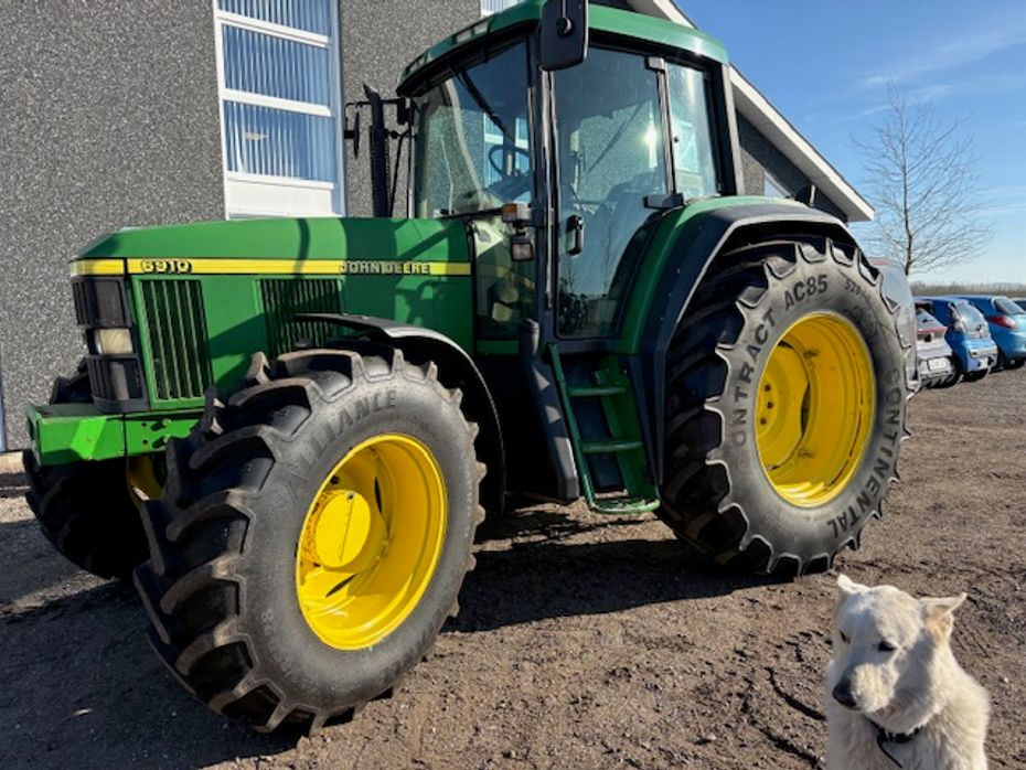 John Deere 6910 - Traktorer - Traktorer 4 wd - 1