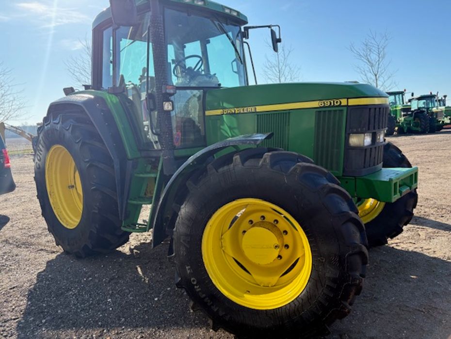 John Deere 6910 - Traktorer - Traktorer 4 wd - 6