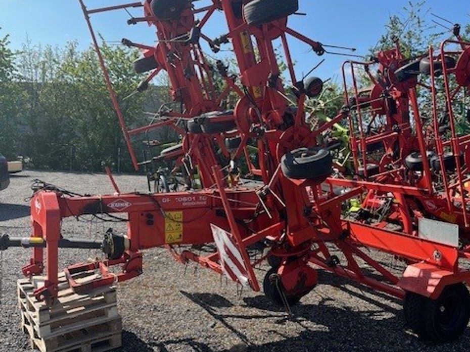 Kuhn GF 10601 - Hø- og halmhåndtering - River og vendere - 2