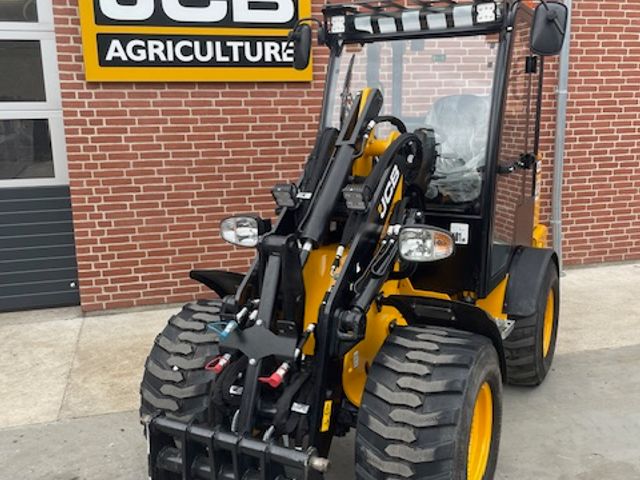 JCB 403 Plus Agri