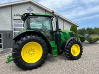 John Deere 6135R Krybegear, frontlift, TLS Affjedret foraksel og affjedret kabine samt luft anlæg - Traktorer - Traktorer 4 wd - 14