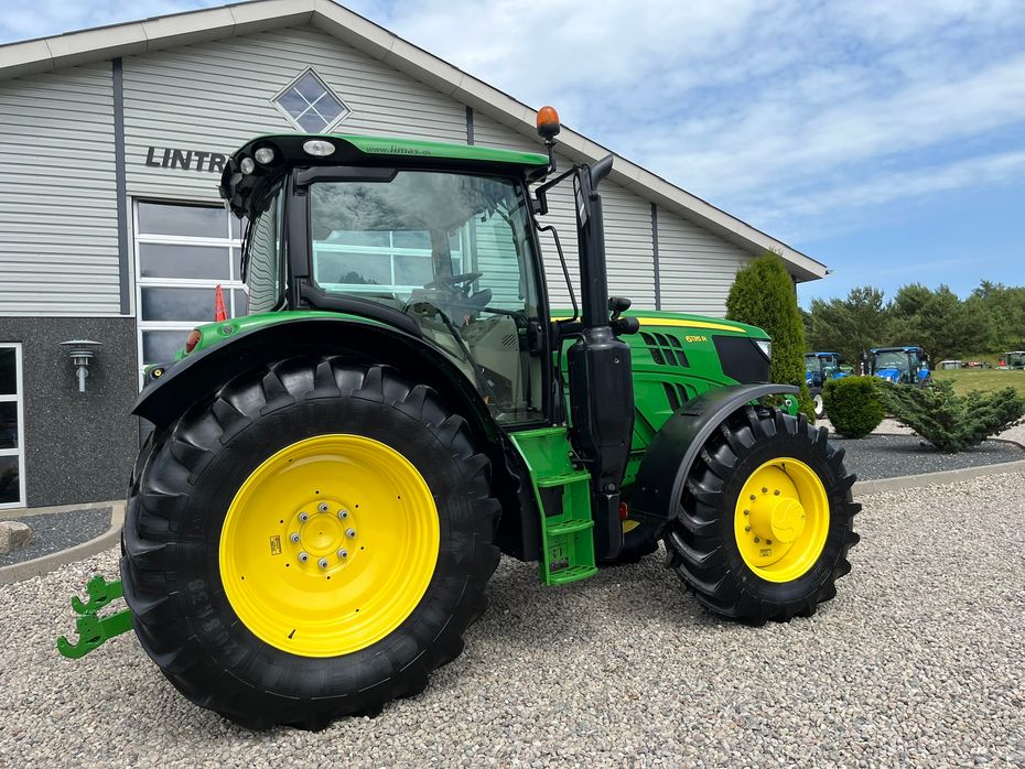 John Deere 6135R Krybegear, frontlift, TLS Affjedret foraksel og affjedret kabine samt luft anlæg - Traktorer - Traktorer 4 wd - 14