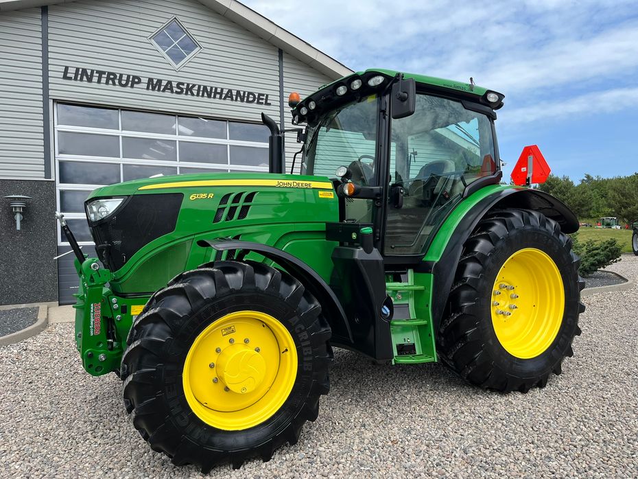 John Deere 6135R Krybegear, frontlift, TLS Affjedret foraksel og affjedret kabine samt luft anlæg - Traktorer - Traktorer 4 wd - 8