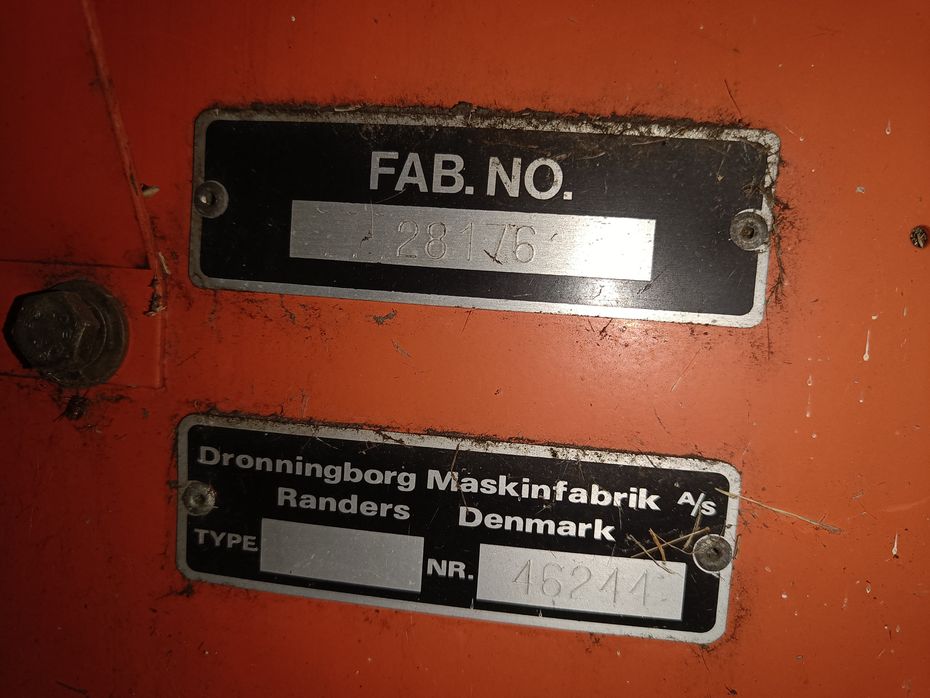 Dronningborg D9000 med 20 fod power flow skærebord - Høstmaskiner - Mejetærskere - 15