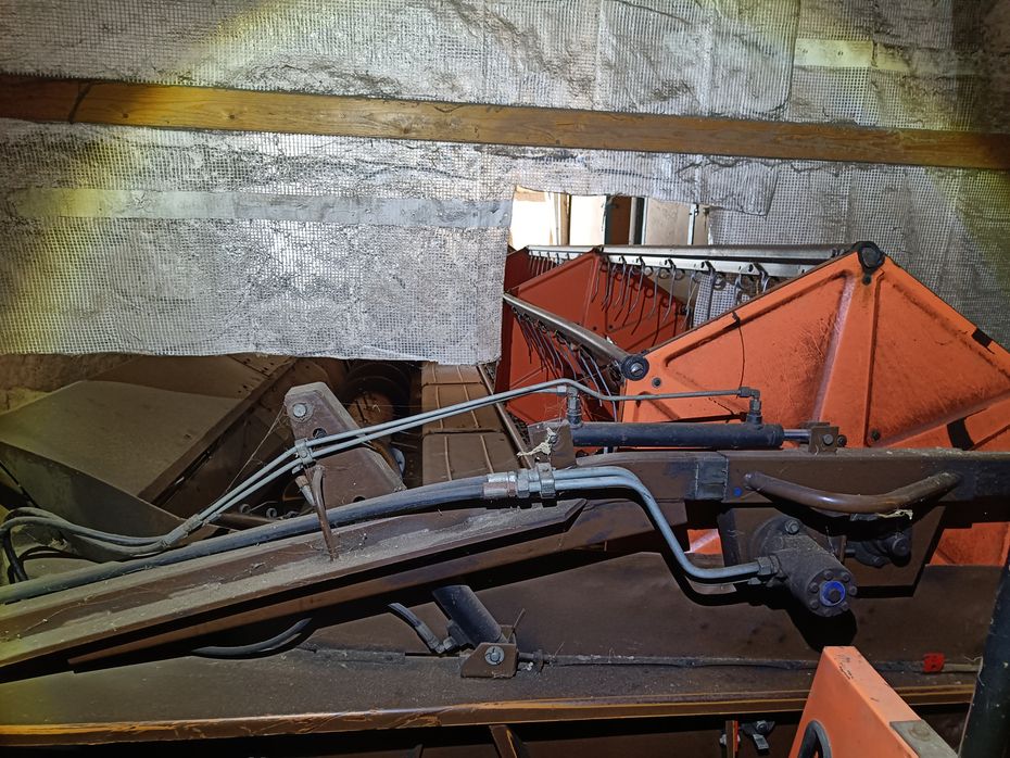 Dronningborg D9000 med 20 fod power flow skærebord - Høstmaskiner - Mejetærskere - 9