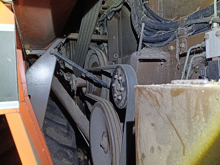 Dronningborg D9000 med 20 fod power flow skærebord - Høstmaskiner - Mejetærskere - 6