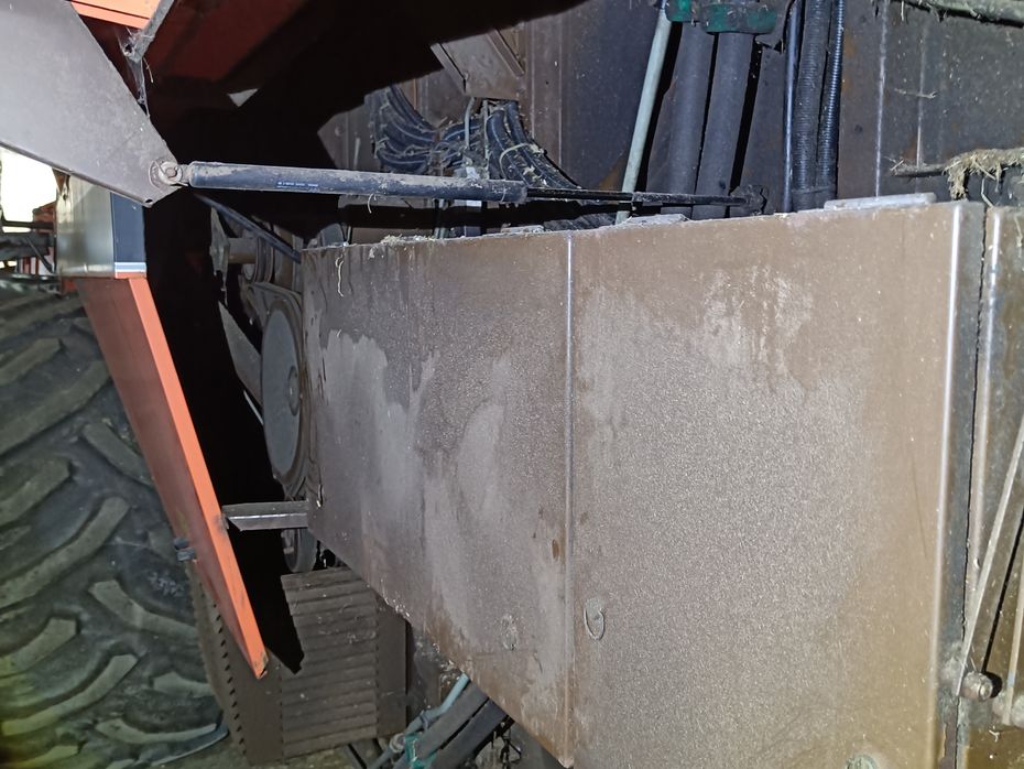 Dronningborg D9000 med 20 fod power flow skærebord - Høstmaskiner - Mejetærskere - 5