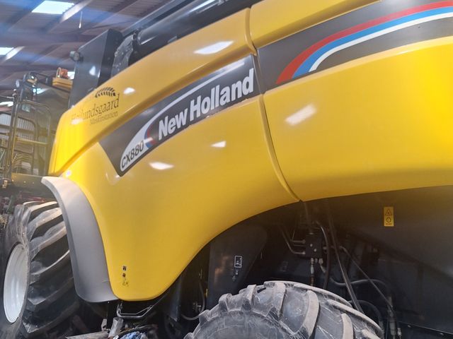 New Holland CX 880