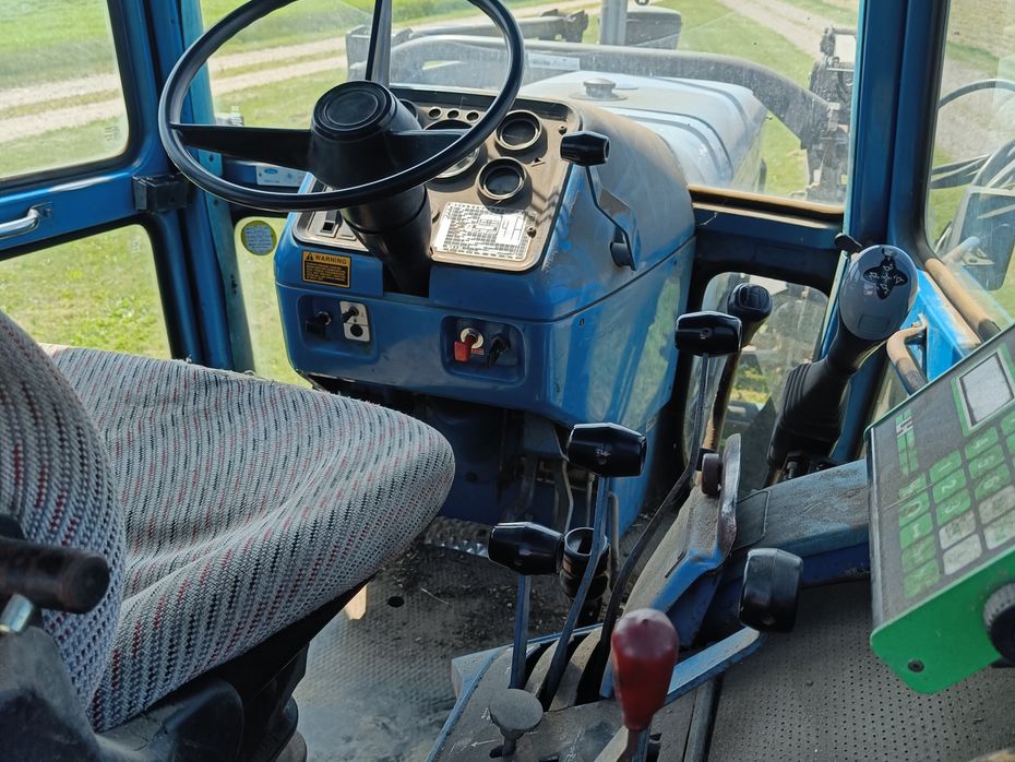 Ford 8210 med frontlæsser - Traktorer - Traktorer 2 wd - 12