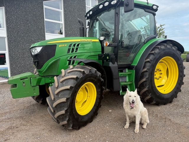 John Deere 6125R