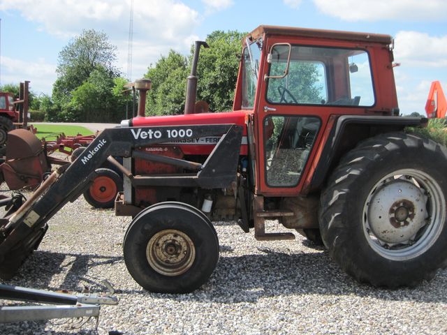 Massey Ferguson 575