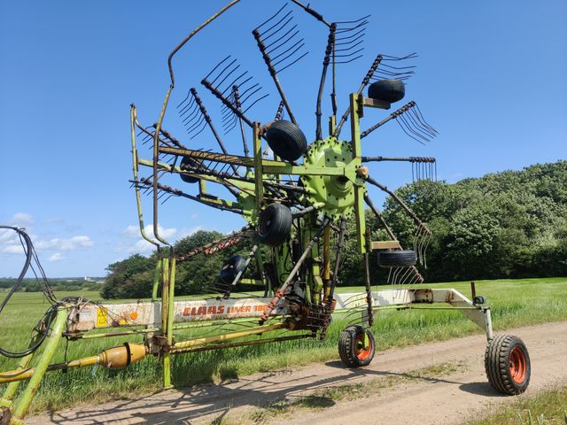 CLAAS LINER 880